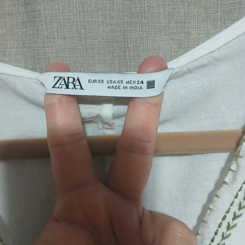 Zara White Embroidered Dress Womens Extra Small XS Green Trim Boho Chic - Picture 5 of 8